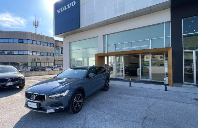 VOLVO V90 B5 (d) AWD Geartr. Momentum Bus. Pro  2022