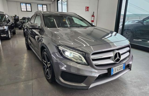 MERCEDES GLA 250  Benzina 2014