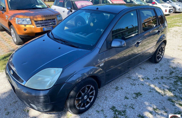 FORD Fiesta 1.6 TDCi 5p. Ghia Diesel 2005