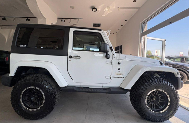 JEEP Wrangler 2.8 CRD DPF Sahara Diesel 2011