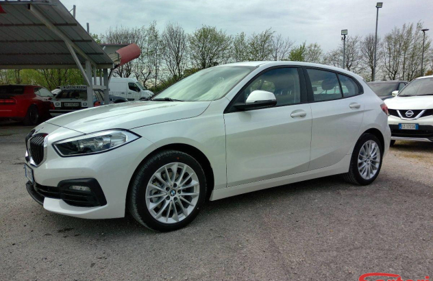 BMW Serie 1 116d 5p. Advantage Diesel 2020