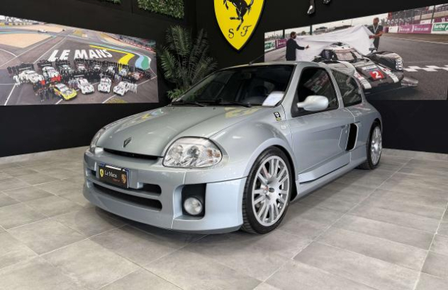 RENAULT Clio  Benzina 2001