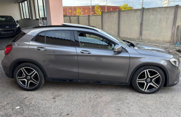 MERCEDES Classe GLA 200 d Automatic 4Matic Premium Diesel 2019