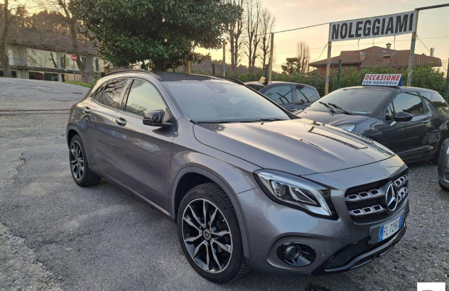 MERCEDES Classe GLA 180 Automatic Premium Diesel 2017