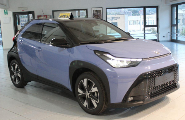 TOYOTA Aygo X  Elettrica-Benzina 2025