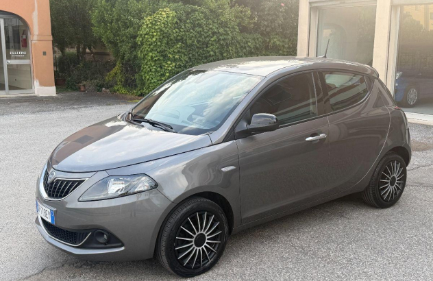 LANCIA Ypsilon Ypsilon 1.0 FireFly 5p.SeS Hyb. Platino Elettrica-Benzina 2023