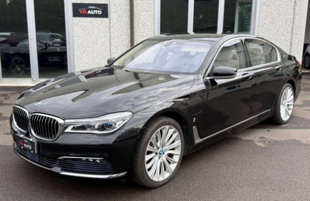 BMW Serie 7  Elettrica-Benzina 2016