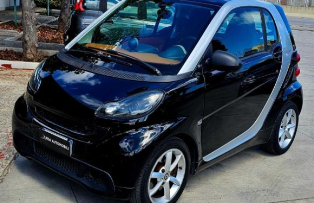 SMART Fortwo 1000 45 kW coupé pure Benzina 2007