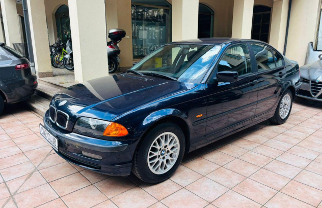 BMW Serie 3 318i 4 porte Benzina 2000