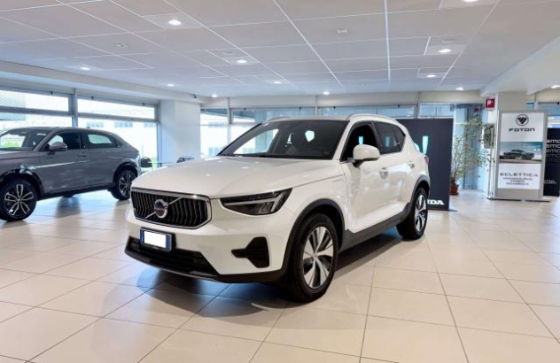 VOLVO XC40  Elettrica-Benzina 2022