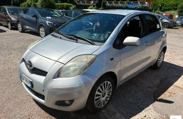 TOYOTA Yaris  Benzina 2009