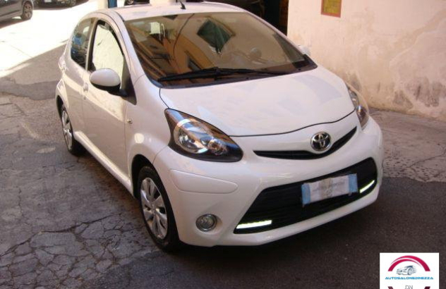 TOYOTA Aygo 1.0 12V VVT-i 5p. Lounge Benzina 2012