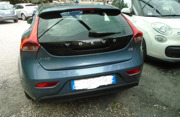 VOLVO V40  Diesel 2014