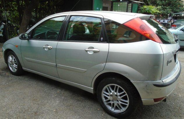 FORD Focus  Benzina 2001
