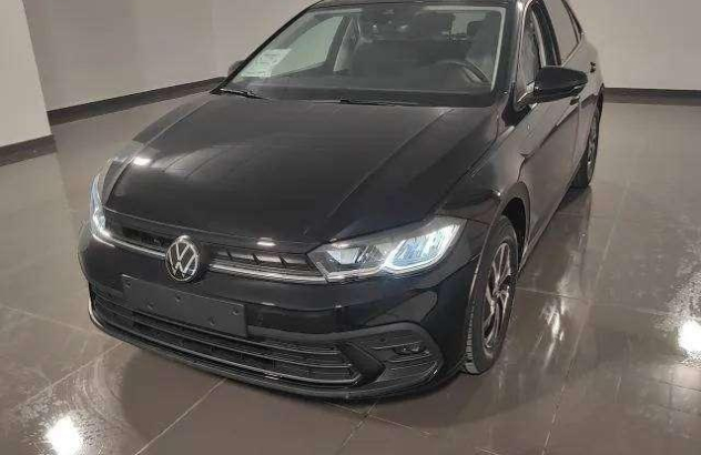 VOLKSWAGEN Polo  Benzina 2026