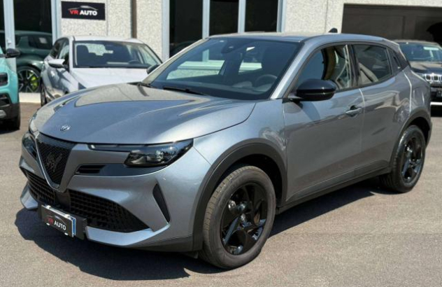 ALFA ROMEO Junior  Elettrica-Benzina 2025