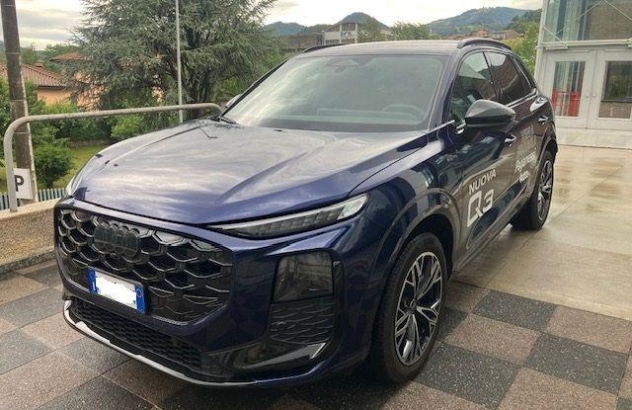 AUDI Q3  Elettrica-Benzina 2025