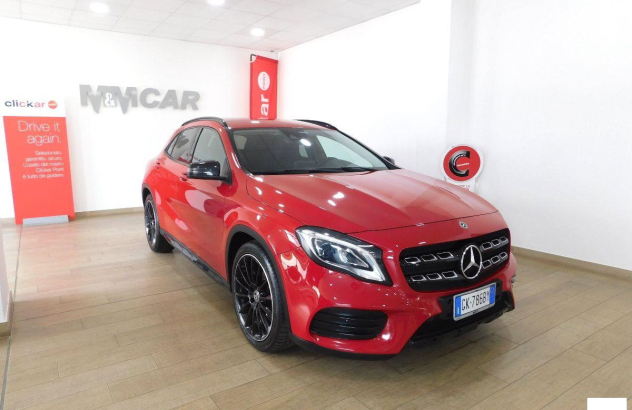 MERCEDES Classe GLA 200 Automatic Sport Benzina 2020