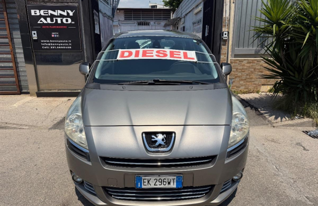 PEUGEOT 5008 1.6 HDi 112 CV Allure Diesel 2011