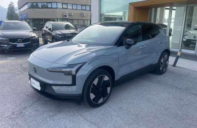 VOLVO EX30 Single Motor Extend. Range RWD Plus Elettrica 2024