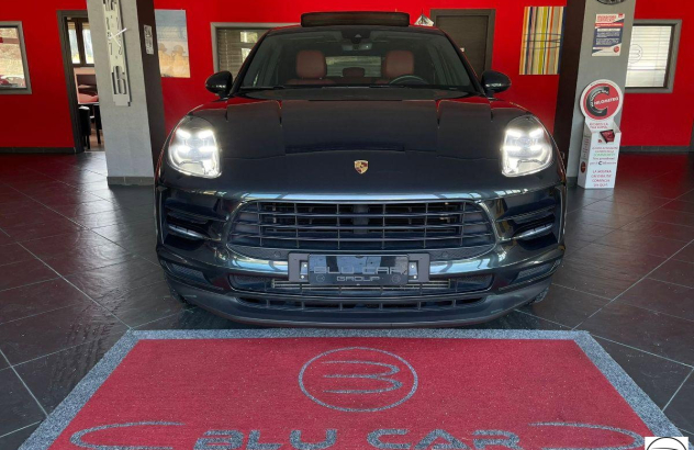 PORSCHE Macan 2.0  2021