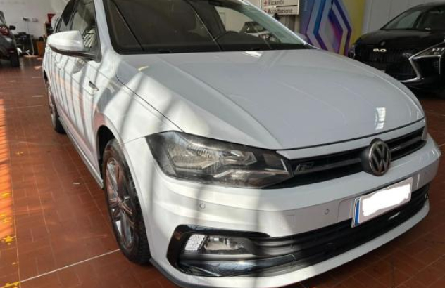 VOLKSWAGEN Polo  Benzina 2020