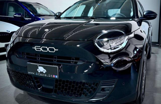 FIAT 600  Elettrica-Benzina 2025