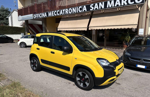 FIAT Panda 1.0 FireFly SeS Hybrid City Cross Elettrica-Benzina 2021