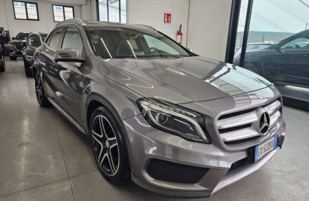 MERCEDES GLA 250  Benzina 2014