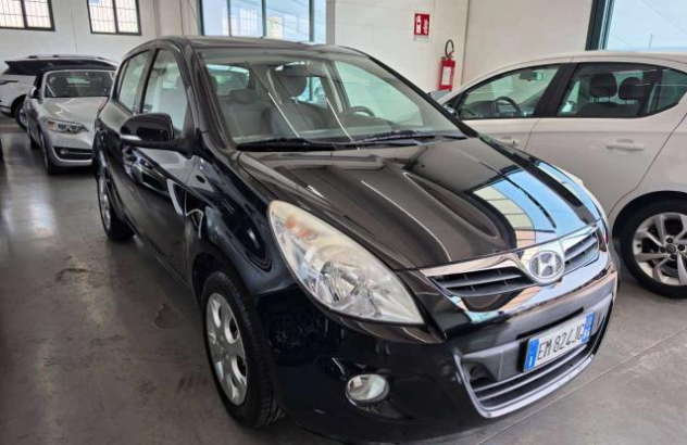 HYUNDAI i20  Benzina 2012
