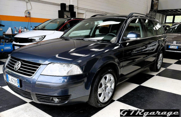 VOLKSWAGEN Passat Variant Passat 2.0 20V Variant Business Benzina 2004