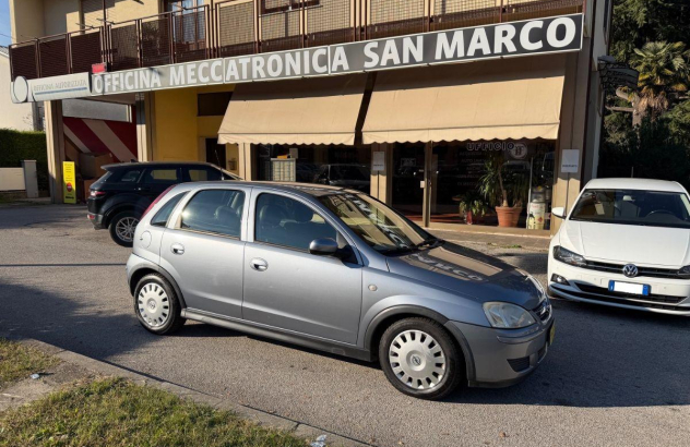 OPEL Corsa 1.0i 12V 5 porte Club Benzina 2004
