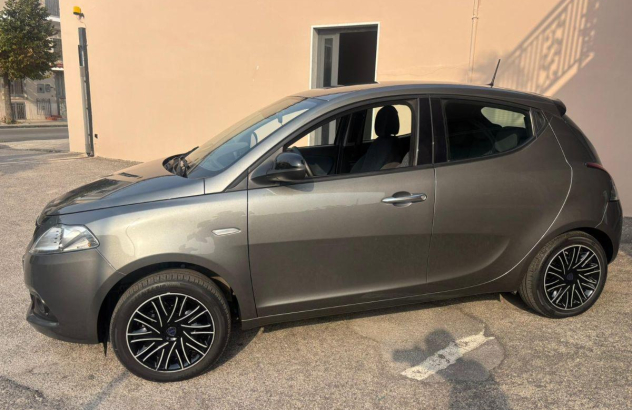 LANCIA Ypsilon Ypsilon 1.0 FireFly 5p. SeS Hybrid Oro Elettrica-Benzina 2023