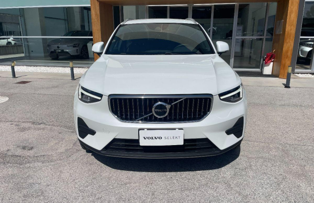 VOLVO XC40 T4 Recharge automatico Core Elettrica-Benzina 2023