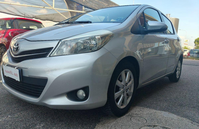 TOYOTA Yaris  Diesel 2012