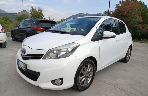 TOYOTA Yaris 1.4 D-4D 5p. Lounge Diesel 2014
