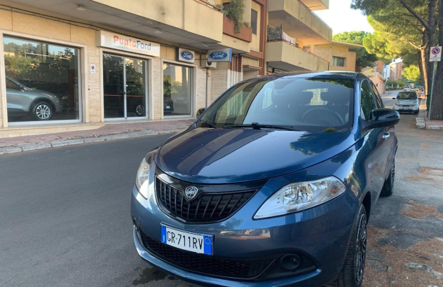 LANCIA Ypsilon Ypsilon 1.0 FireFly 5p. SeS Hybrid Oro Elettrica-Benzina 2023
