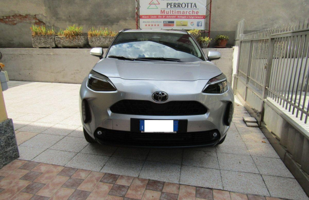 TOYOTA Yaris Cross  Elettrica-Benzina 2026
