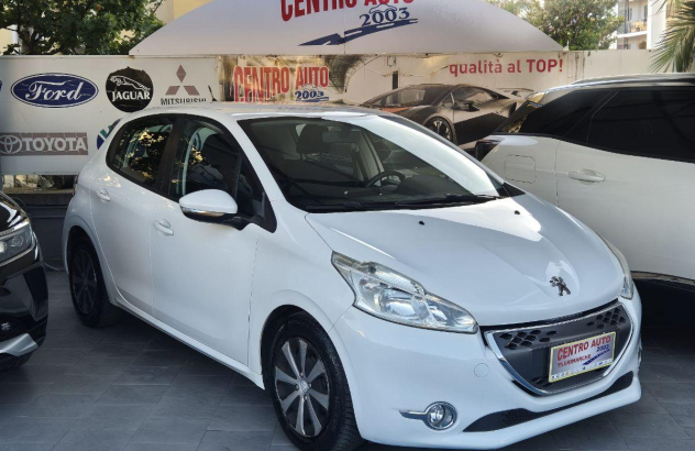 PEUGEOT 208 1.4 HDi 68 CV 5p. Allure Diesel 2013