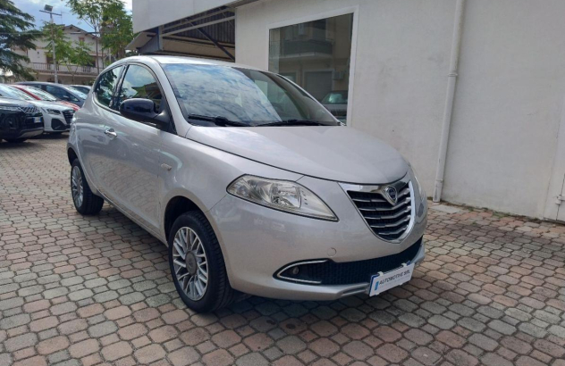 LANCIA Ypsilon 0.9 T.Air 85 CV 5 porte Metano Ecochic Gold Benzina 2013