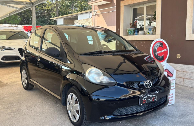 TOYOTA Aygo 12V VVT-i 5 porte Sound Benzina 2008