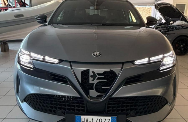 ALFA ROMEO Junior  Elettrica-Benzina 2025