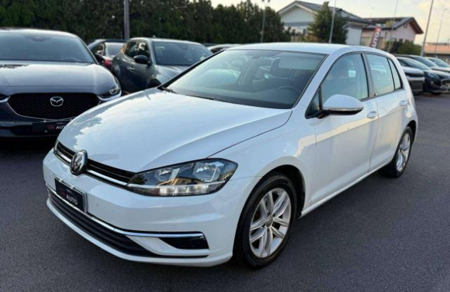 VOLKSWAGEN Golf  Benzina 2019