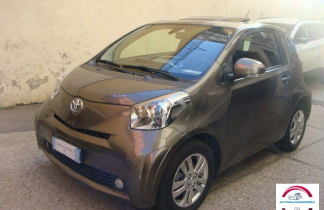 TOYOTA iQ 1.0 CVT Lounge Benzina 2013