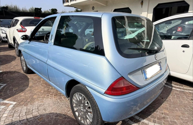 LANCIA Y cat LS Benzina 2003
