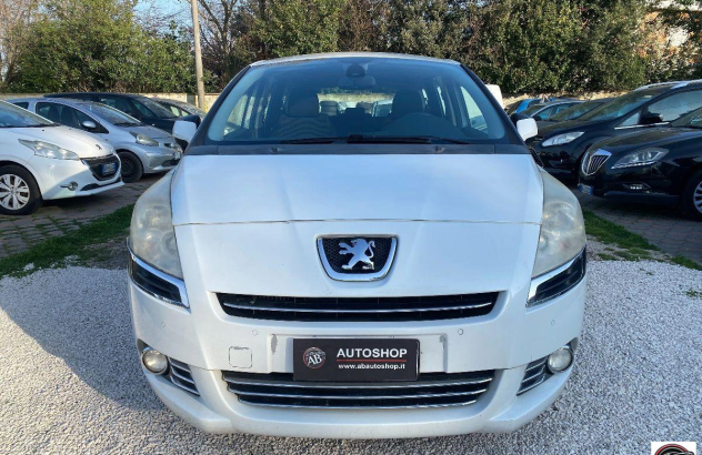 PEUGEOT 5008 1.6 8V e-HDi 112CV S.eS. c.r. Fel. Diesel 2011