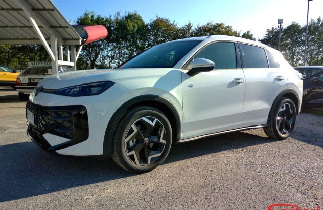 VOLKSWAGEN T-Roc 1.5 TSI ACT DSG R-Line Elettrica-Benzina 2026