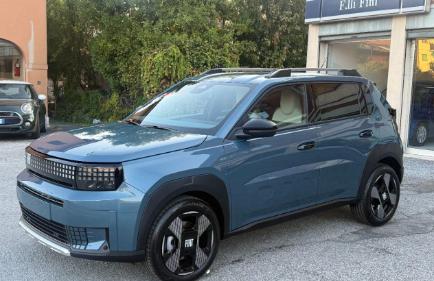 FIAT Grande Panda 1.2 Hybrid 110 SeS La Prima Benzina 2026