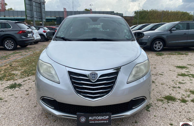 LANCIA Ypsilon 1.2 69 CV 5 porte GPL Ecochic Gold GPL 2012