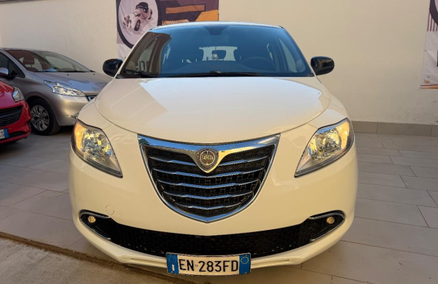 LANCIA Ypsilon 1.2 69 CV 5 porte GPL Ecochic Silver GPL 2012